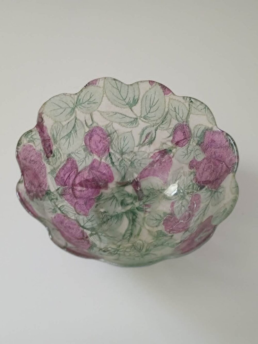Vintage Floral Glass Bowl & Plate Set – Scalloped Edges - Picture 5 of 8